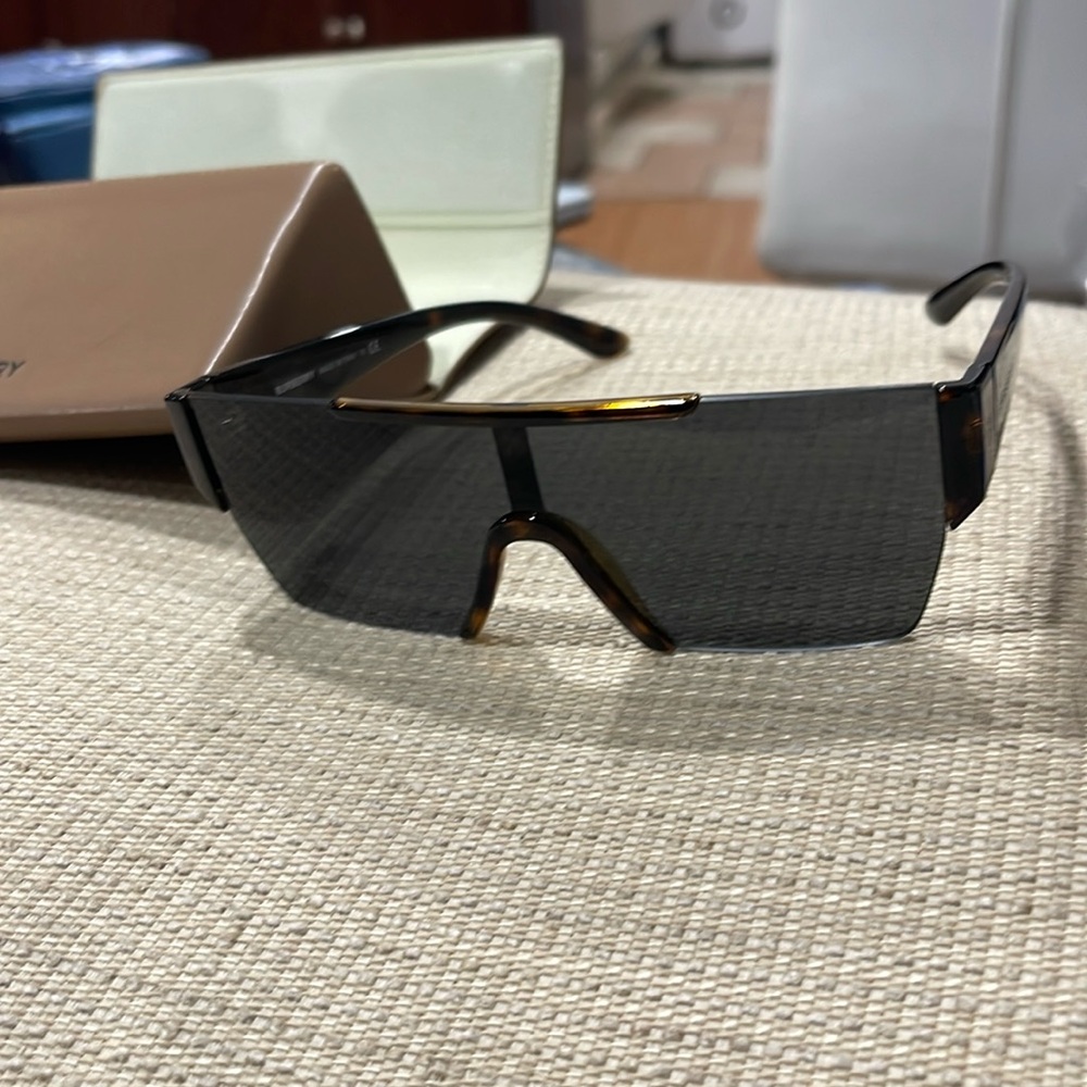 Burberry sunglasses authentic